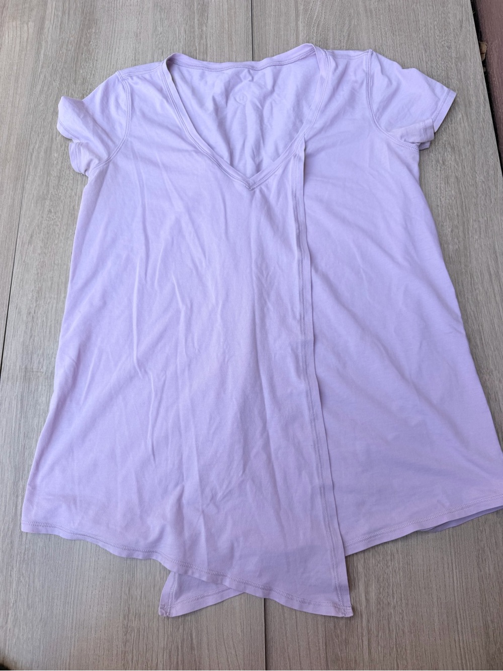 lululemon athletica Light Lavender V-Neck Short Sleeve Tee